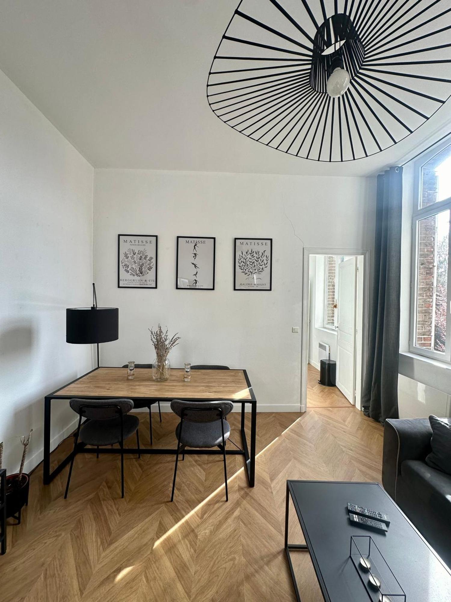 Spacieux Appt Haussmannien Parking Prive Amiens Exterior photo