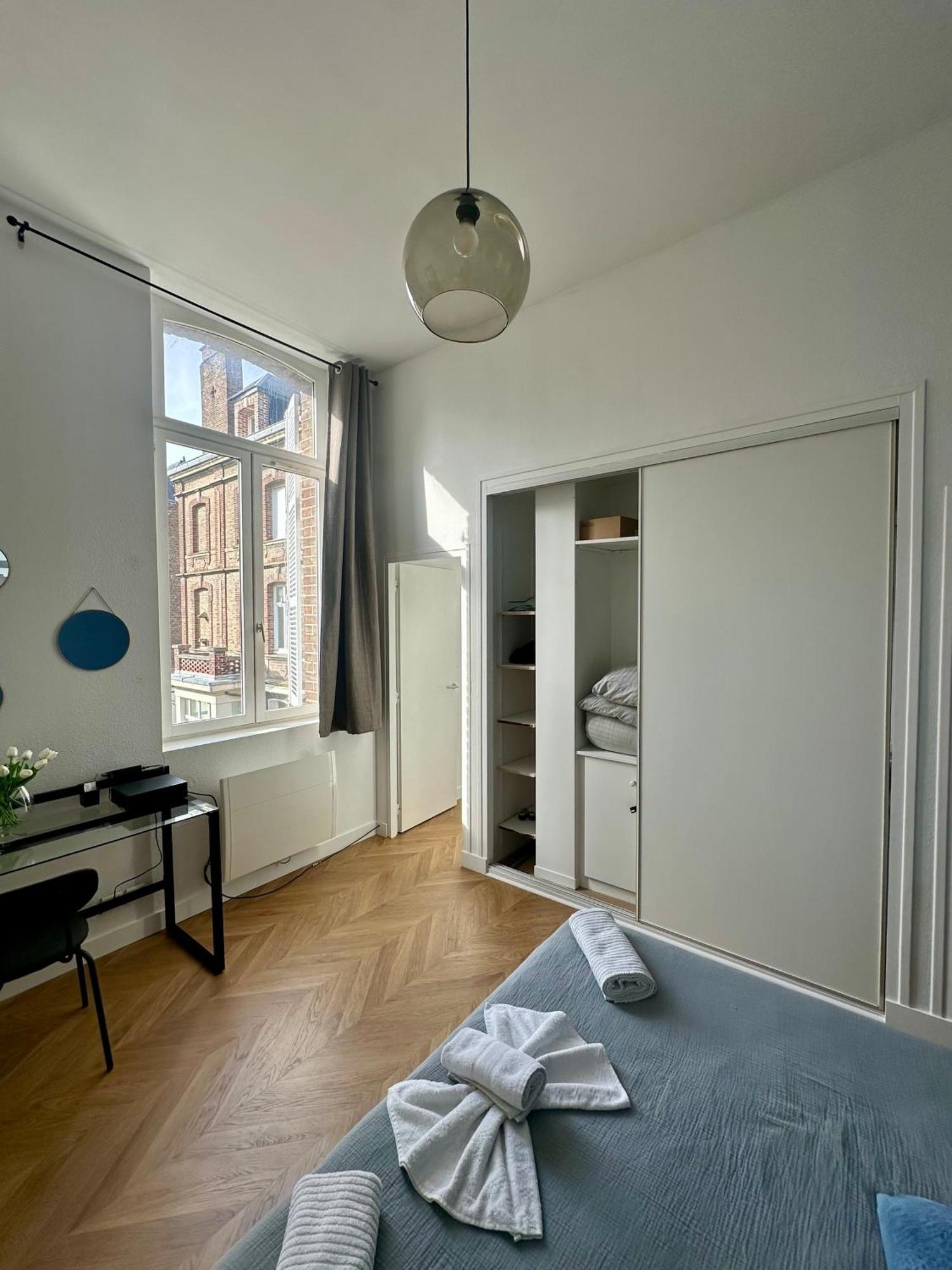 Spacieux Appt Haussmannien Parking Prive Amiens Exterior photo
